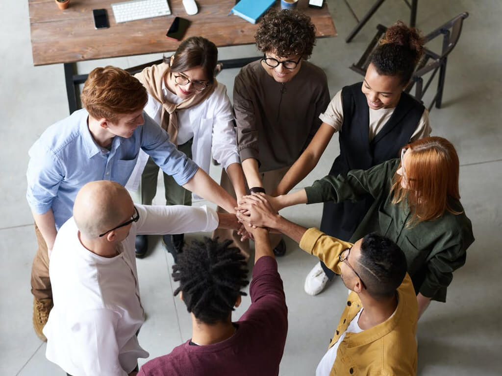 Camiones de Transporte Robol en ruta